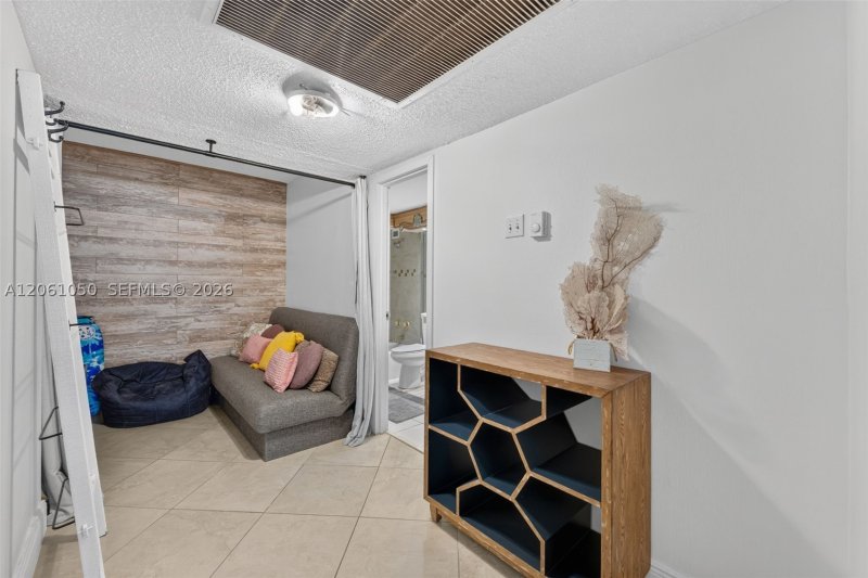 Condo for sale at Parker Plaza Estates 723