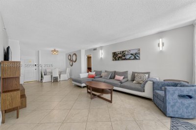Comprar apartamento no Parker Plaza Estates 723
