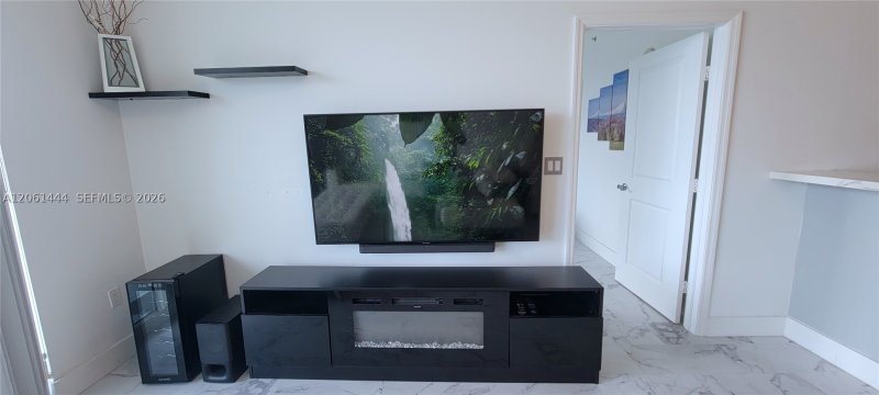 Condo for sale at 360 Condominium East 708