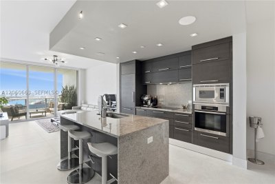 Comprar apartamento no 900 Biscayne 3607