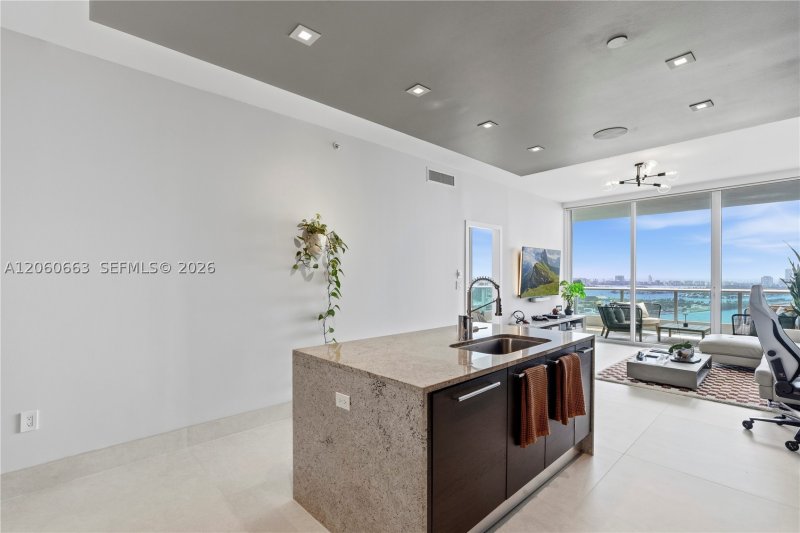 Comprar apartamento en 900 Biscayne 3607