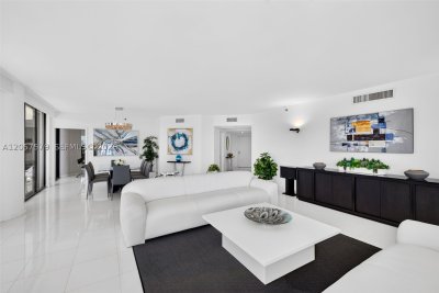 Comprar apartamento no 3000 Williams Island 2506