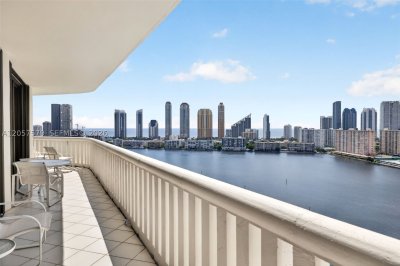 Comprar apartamento no 3000 Williams Island 2506