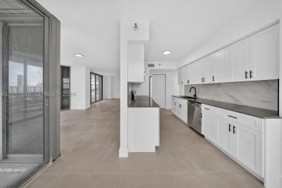 Comprar apartamento en Mystic Pointe 500 1606