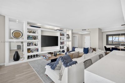 Comprar apartamento no 2000 Williams Island 3010