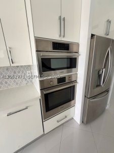 Comprar apartamento no Turnberry Isle 24B