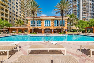 Aluguel de apartamento no 2080 Ocean Drive 804