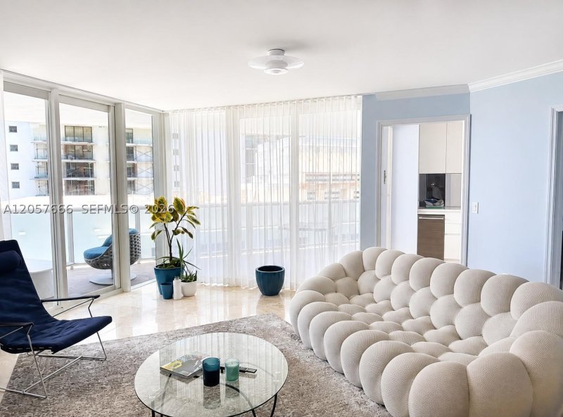 Condo for sale at La Gorce Palace 1504