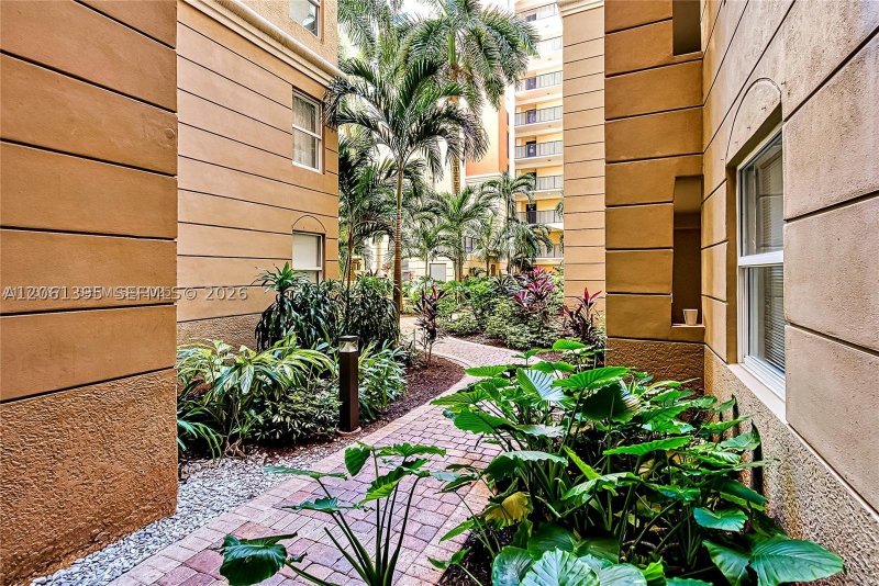 Alquiler de apartamento en Porto Bellagio 1309