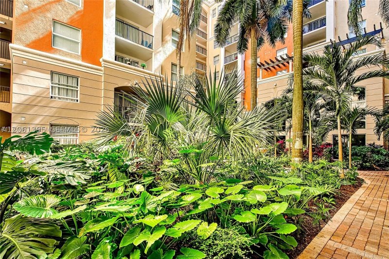 Alquiler de apartamento en Porto Bellagio 1309