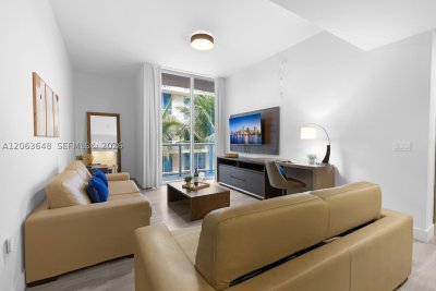 Comprar apartamento no Costa Hollywood S310