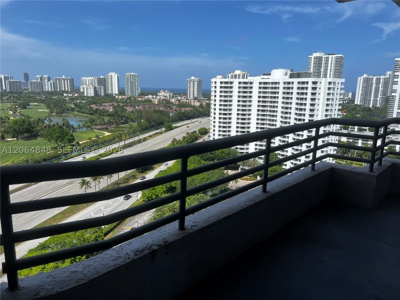 Condo for sale at Parc Central Aventura LP10