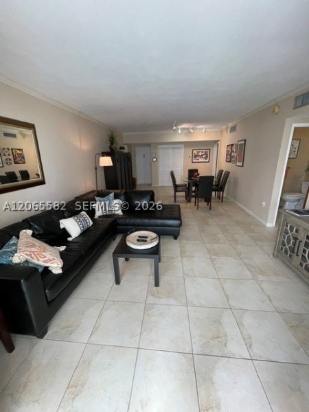 Apartment for rent at Carriage Club South 9E