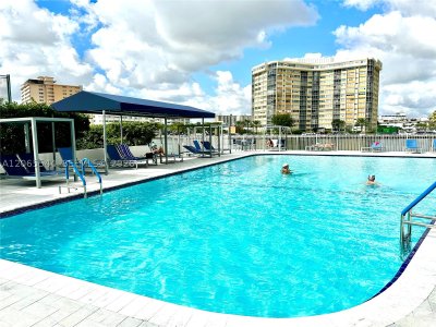 Comprar apartamento en Plaza Towers South 1505