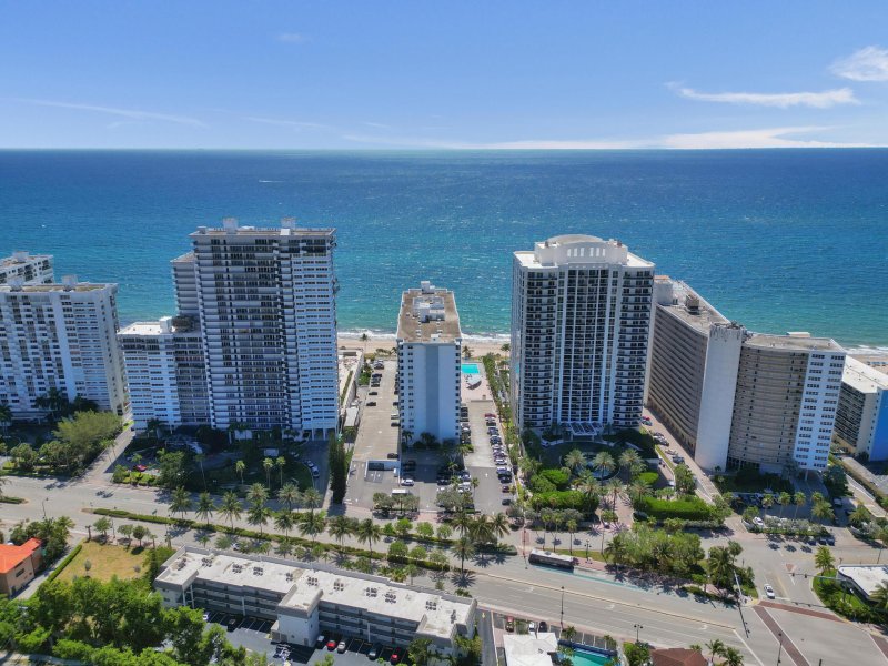 Condo for sale at Galt Towers 9C