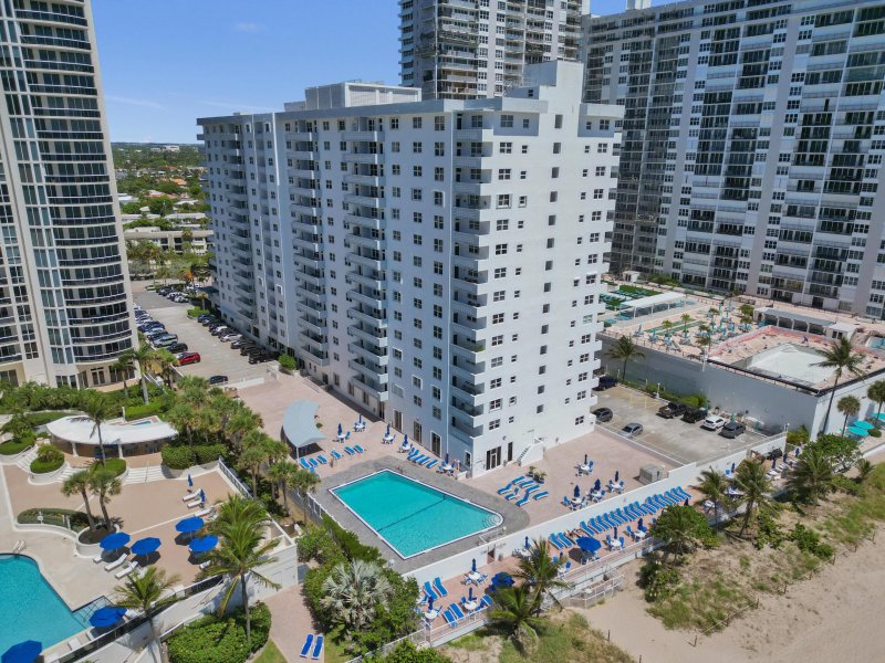 Condo for sale at Galt Towers 9C