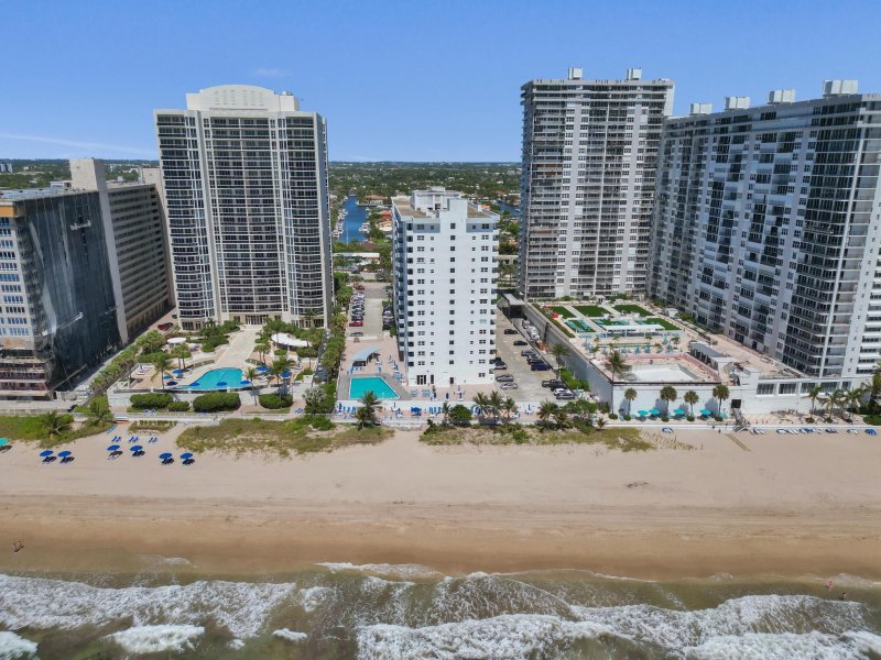 Condo for sale at Galt Towers 9C