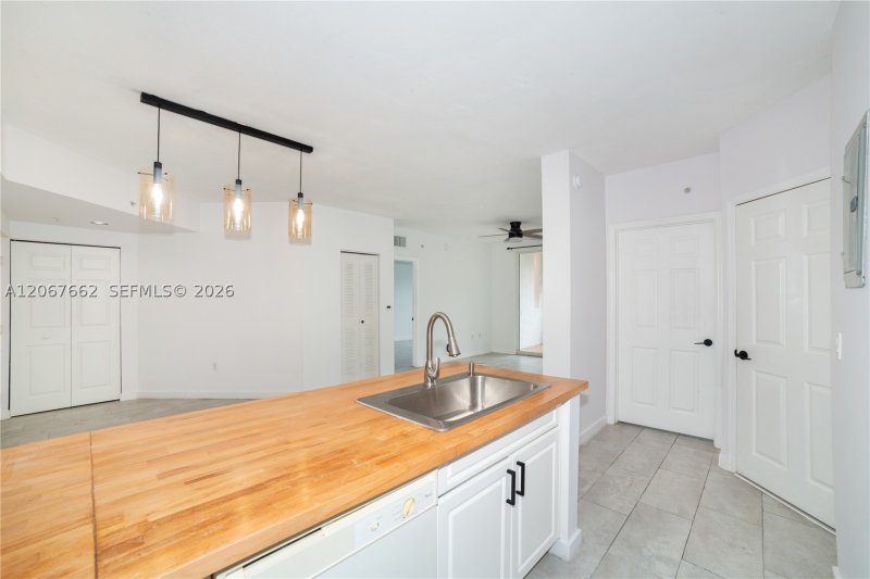 Condo for sale at Porto Bellagio 3410