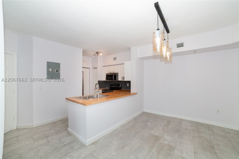 Condo for sale at Porto Bellagio 3410