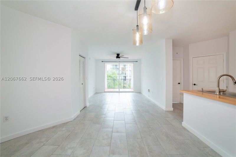 Condo for sale at Porto Bellagio 3410