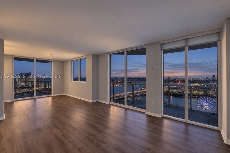Condo for sale at Vizcayne Everglades On The Bay 3702