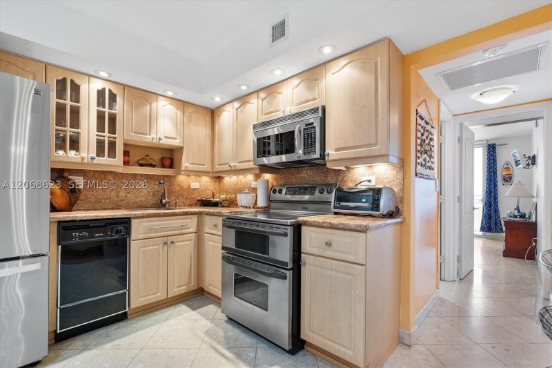 Apartment for rent at Oceanside Plaza 10K