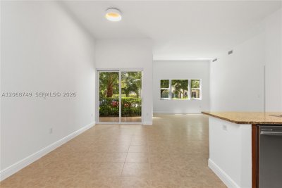 Comprar apartamento en Turnberry Village South 104