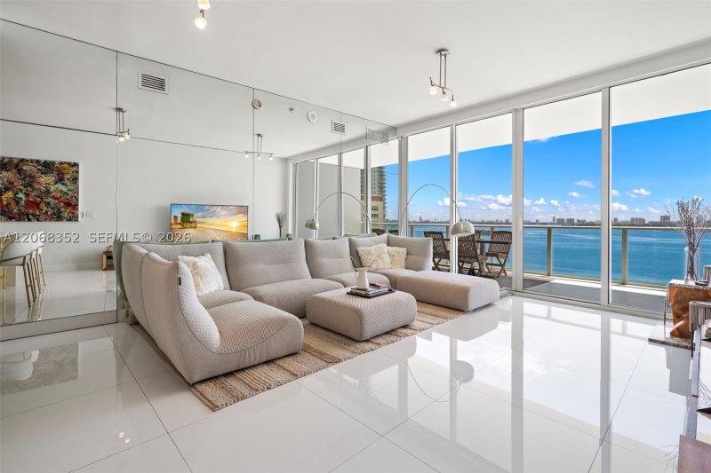 Apartment for rent at Paramount Bay 1407