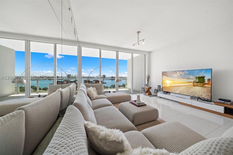 Apartment for rent at Paramount Bay 1407
