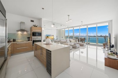 Alquiler de apartamento en Paramount Bay 1407