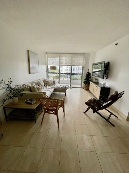 Condo for sale at Mystic Pointe 300 1010