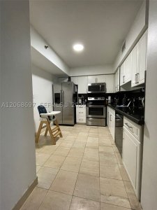 Comprar apartamento en Mystic Pointe 300 1010