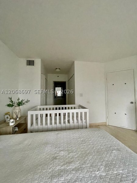 Condo for sale at Mystic Pointe 300 1010