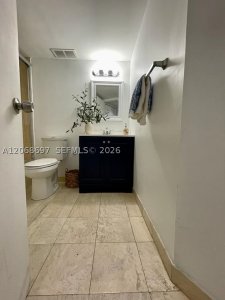 Comprar apartamento en Mystic Pointe 300 1010
