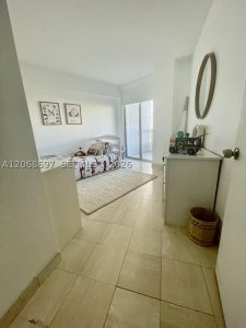 Comprar apartamento en Mystic Pointe 300 1010