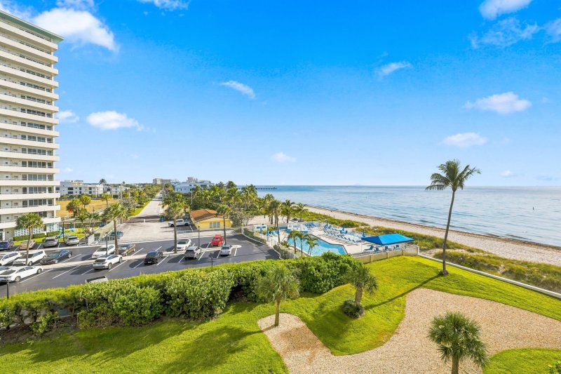 Condo for sale at Playa Del Mar 4B