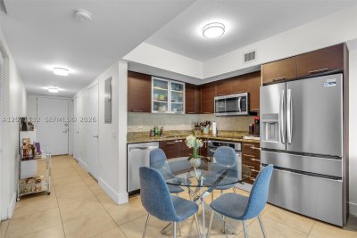 Brickell on the River South Apt #908