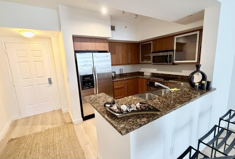 Apartment for rent at Puerta De Palmas 1015