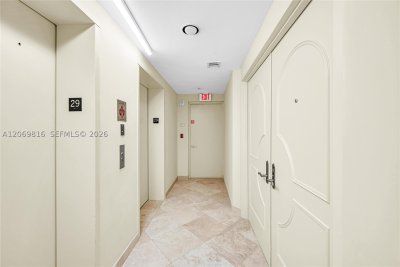 Comprar apartamento no Ocean Three 2906