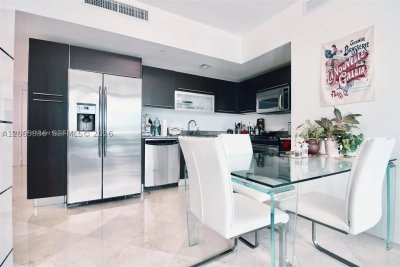 Comprar apartamento no The Plaza Tower I 1807