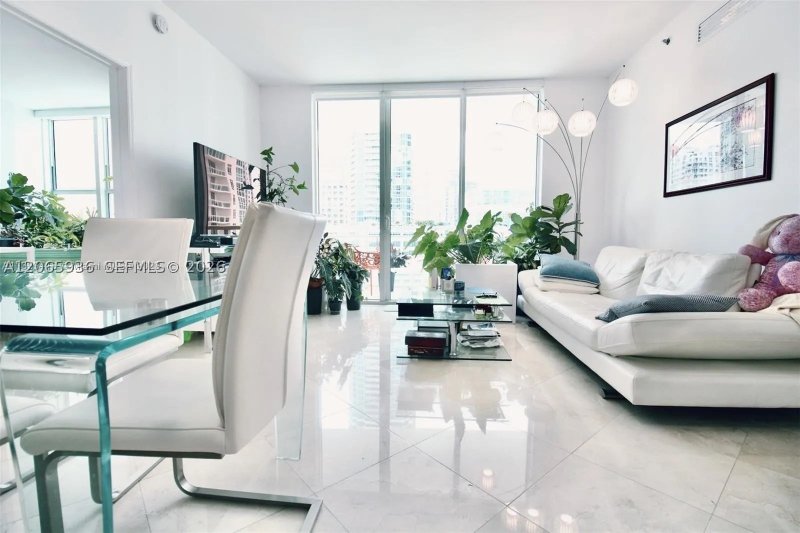 Comprar apartamento no The Plaza Tower I 1807