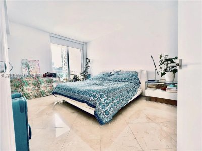 Comprar apartamento no The Plaza Tower I 1807