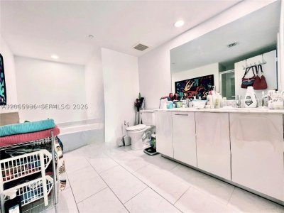 Comprar apartamento no The Plaza Tower I 1807
