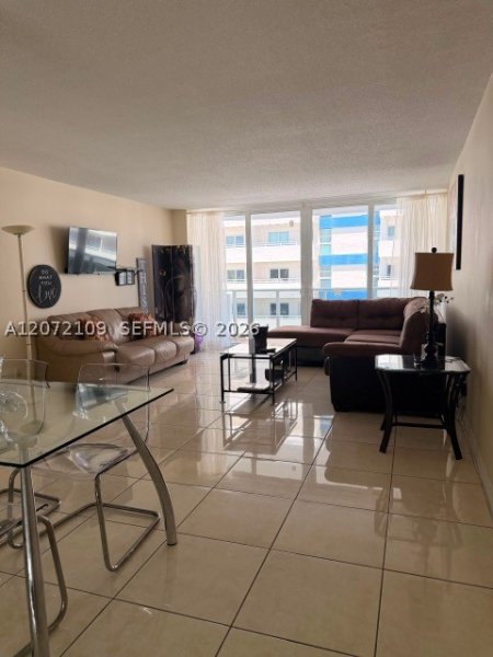 Condo for sale at Parker Tower 309