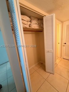 Comprar apartamento no Parker Tower 309