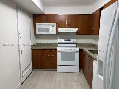 Comprar apartamento en Coastal Towers 311