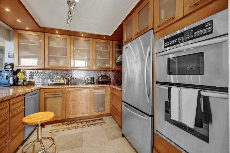 Condo for sale at Parker Plaza Estates 512