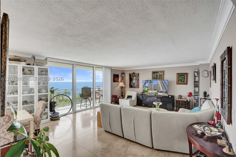 Condo for sale at Parker Plaza Estates 512