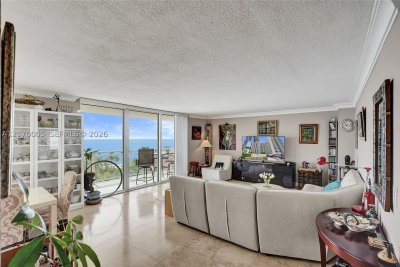 Comprar apartamento no Parker Plaza Estates 512