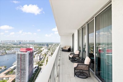 Comprar apartamento no Hyde Beach House T3909